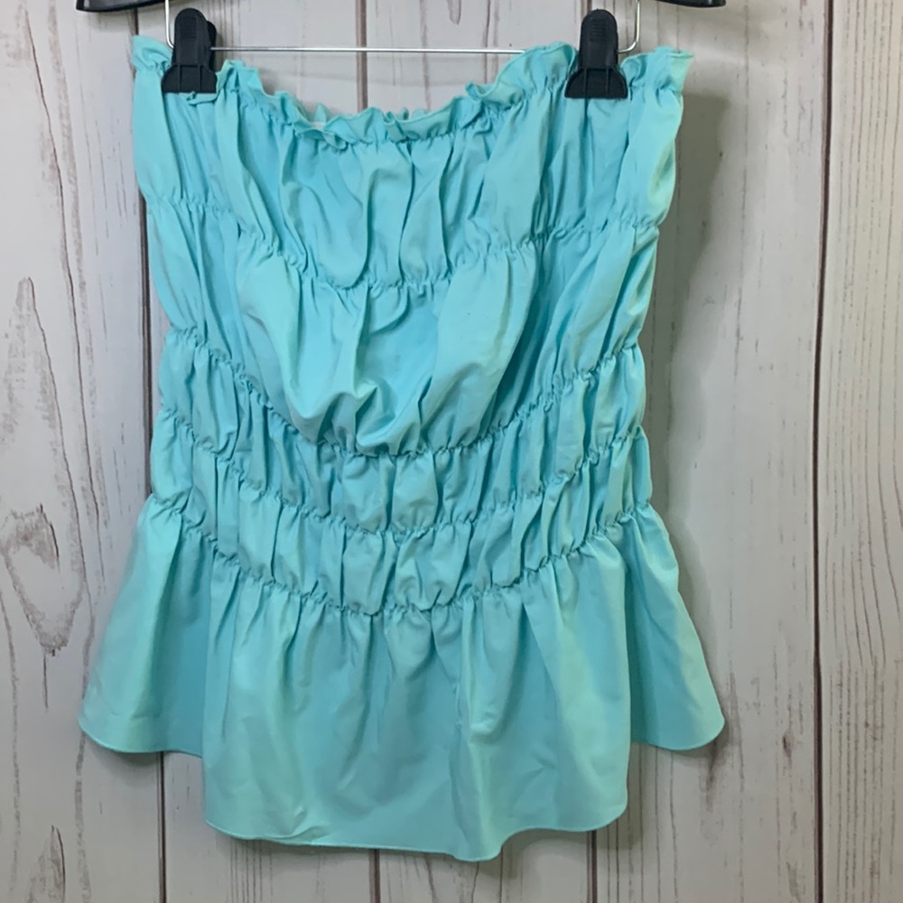Staples top